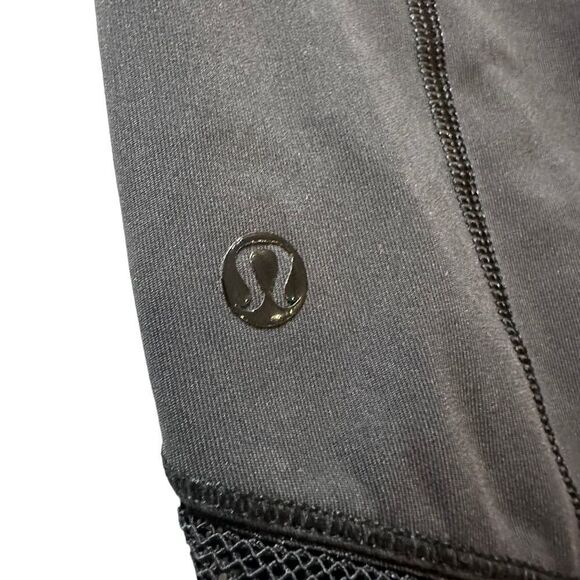 Lululemon Crop Leggings Size 4 - Picture 3 of 4